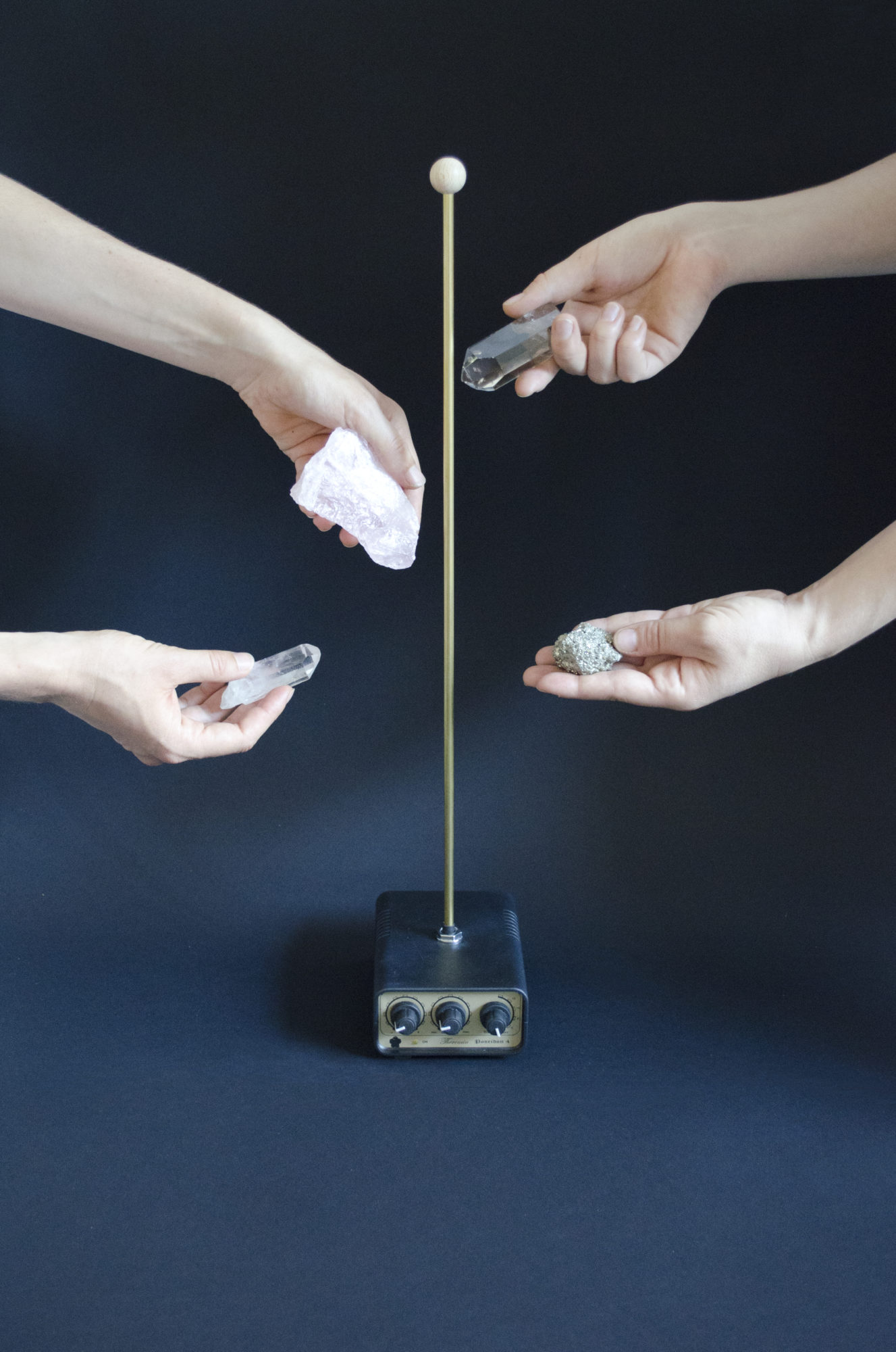 a leaf - performance - danse - Nina Santes - Célia Gondol